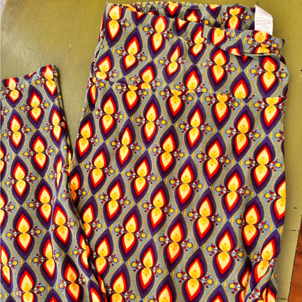 LuLaRoe Leggings. Tall & curvy. NEW! Never worn!